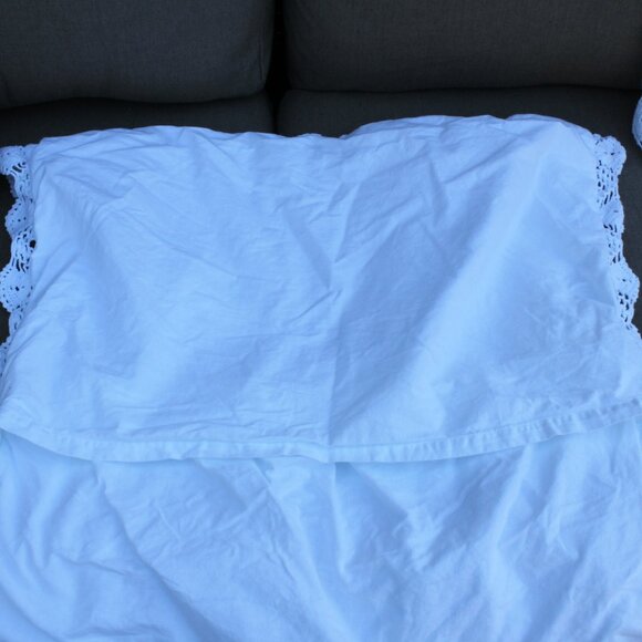 Pair of beautiful white crochet pillow shams cottagecore romantic 100% cotton - Picture 2 of 4